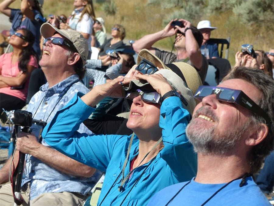 why-travel-w-company-02